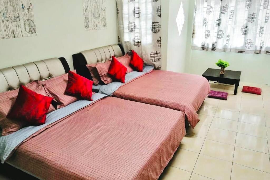 Lily Vacation Home At Cameron Highlands - 12 Pax,Free Wifi W Carporch Tanah Rata Exterior foto